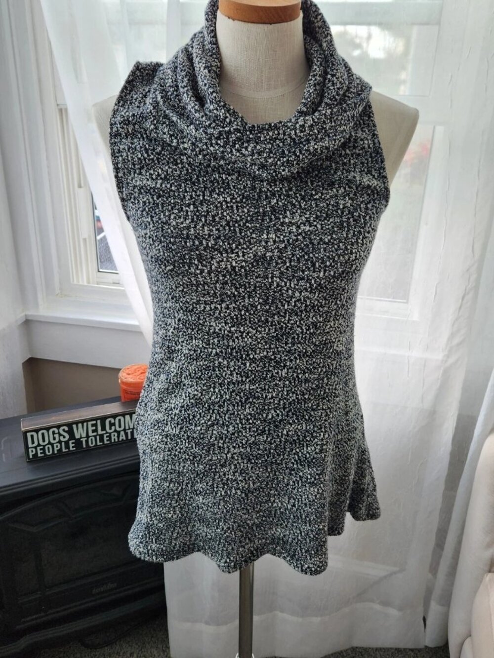 Dolan Left Coast Collection Cowl Neck Sleeveless Sweater Tunic Sz S Black White